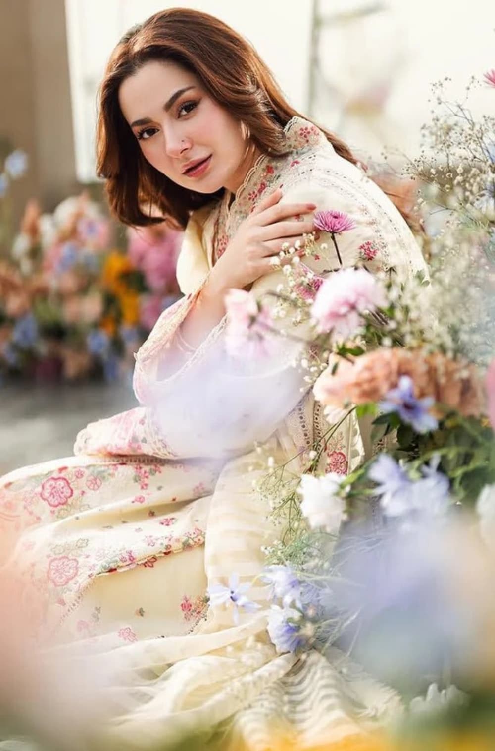 QALAMKAR (LAWN) Scarlett 80/80 Lawn 3 Pieces — image 2 of 3