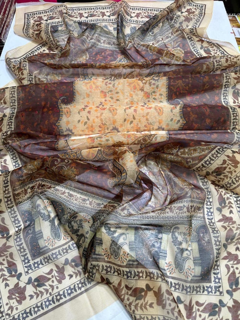 MOHAGNI (PREMIUM LAWN) 80/80 Lawn 3 Piece — image 5 of 6