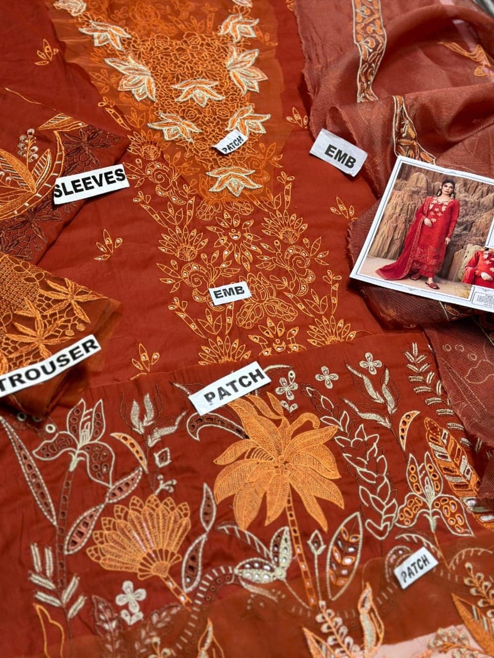 RANG RASIYA (PREMIUM LAWN) 80/80 Lawn 3 Piece — image 5 of 6