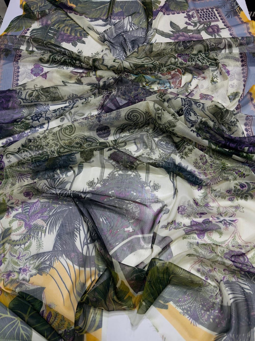 JADE (PREMIUM LAWN) 80/80 Lawn 3 Pieces — image 4 of 5